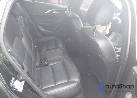 2018 Infiniti Qx30 Luxury z USA, uszkodzony, nr VIN SJKCH5CP0JA058548